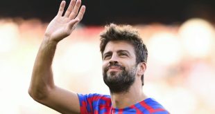 Barcelona Legend, Pique Announces Retirement