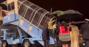 Buhari arrives London for medical check-up (video)