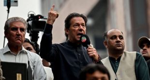 Ex-Pakistan PM Imran Khan says three bullets were taken from his right leg | CNN