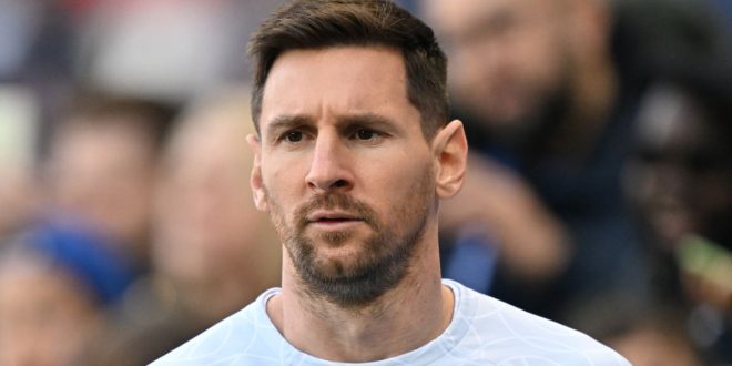 Close-up shot of PSG forward Lionel Messi warming up before the Ligue 1 match between PSG and Auxerre on 13 November, 2022 at the Parc des Princes, Paris, France