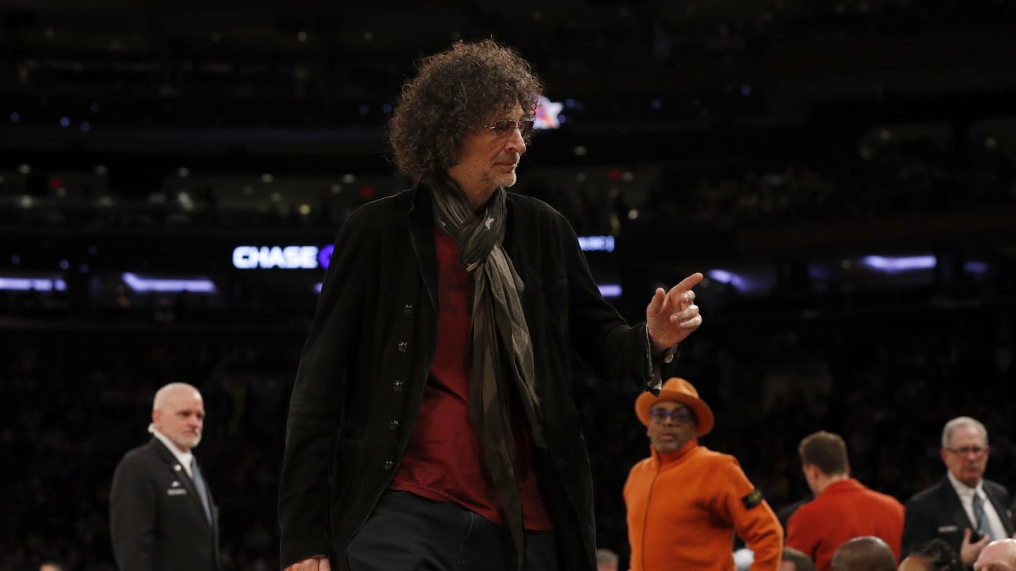 Howard Stern Calls Kyrie Irving a 'Douchebag' and 'F--king Moron'