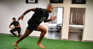 'I Can't Do It All By Myself': An Inside Look at Darren Waller's Recovery Routine