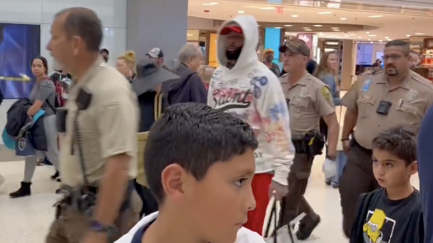 Odell Beckham Jr. Kicked Off Flight in Miami on Sunday Morning, Escorted Out by Police