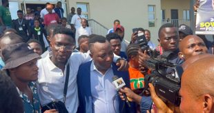 Photos: Sowore Takes Campaign To University, Begins Campus Tour In Ondo