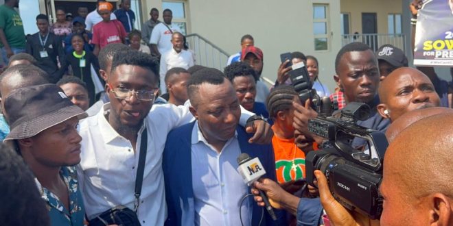 Photos: Sowore Takes Campaign To University, Begins Campus Tour In Ondo