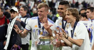 TRANSFERS: 'I defend more' - Real Madrid legend explains how they are missing Man United's Casemiro