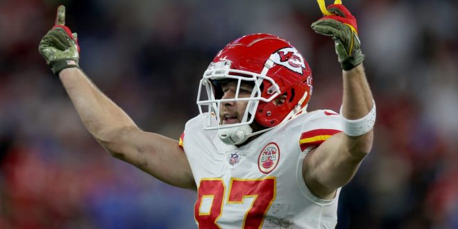 Travis Kelce Trolled Chargers Fans By Flipping the Ball Like LaDainian Tomlinson on a Touchdown