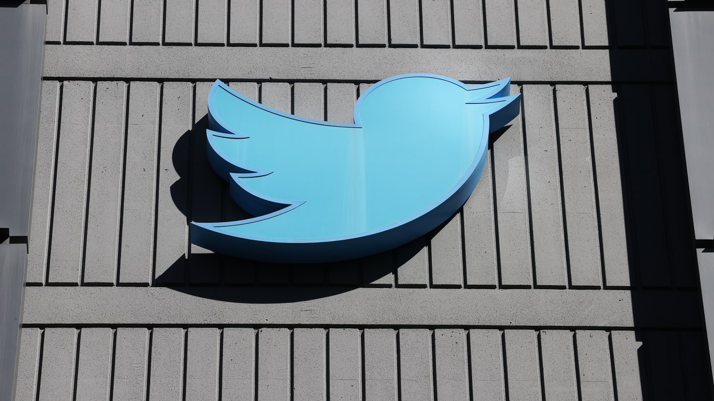 Twitter Flooded With 'Verified' Imposters