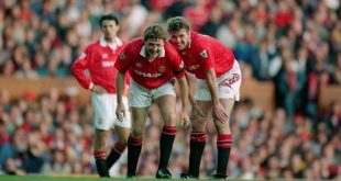 Steve Bruce and Gary Pallister of Manchester United laugh during the Premier League match between Manchester United and Blackburn Rovers on 3 May, 1993 at Old Trafford in Manchester, United Kingdom.