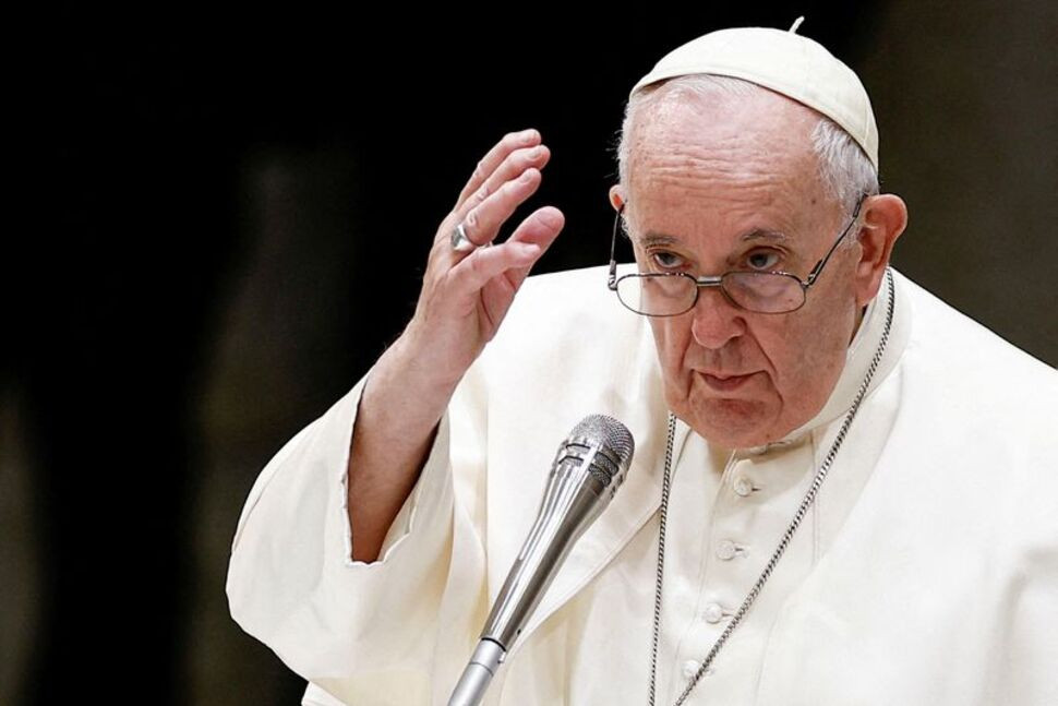 Pope Francis reveals he signed his resignation letter in 2013 in case of bad health