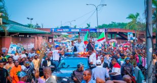 Crowd of supporters receive APC Governorship candidate, Udofia in Uyo