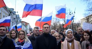 Defiant Navalny has opposed Putin's war in Ukraine from prison. His team fear for his safety | CNN
