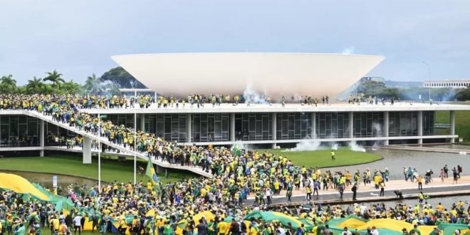 Former president Jair Bolsonaro supporters storm presidential palace and supreme court demanding resignation of new president Lula (videos)