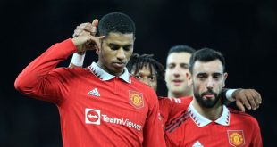 Marcus Rashford of Manchester United celebrates with his teammates after scoring his team