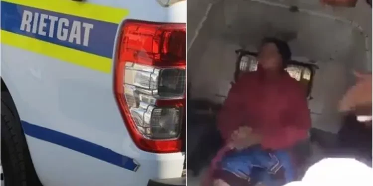Police forced to stop arrest of lady who was