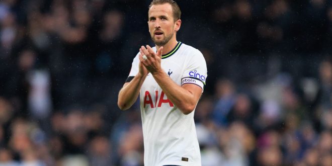 Harry Kane of Tottenham Hotspur applauds the fans after the FA Cup third round match between Tottenham Hotspur and Portsmouth on 7 January, 2023 at the Tottenham Hotspur Stadium in London, United Kingdom.