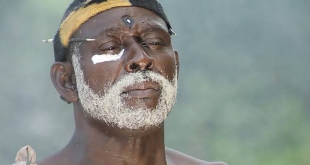 Why native doctors use white chalk on their eyes