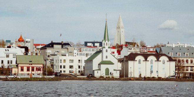A Reykjavik Traveler's Guide to dining and lodging like a local