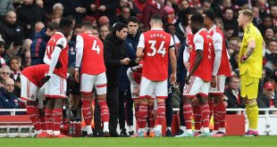 Arsenal Manager Mikel Arteta talks to his players during the Premier League match between Arsenal FC and Brentford FC at Emirates Stadium on February 11, 2023 in London, England.