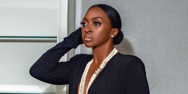 Kate Henshaw calls out CBN, president Buhari following cash scarcity