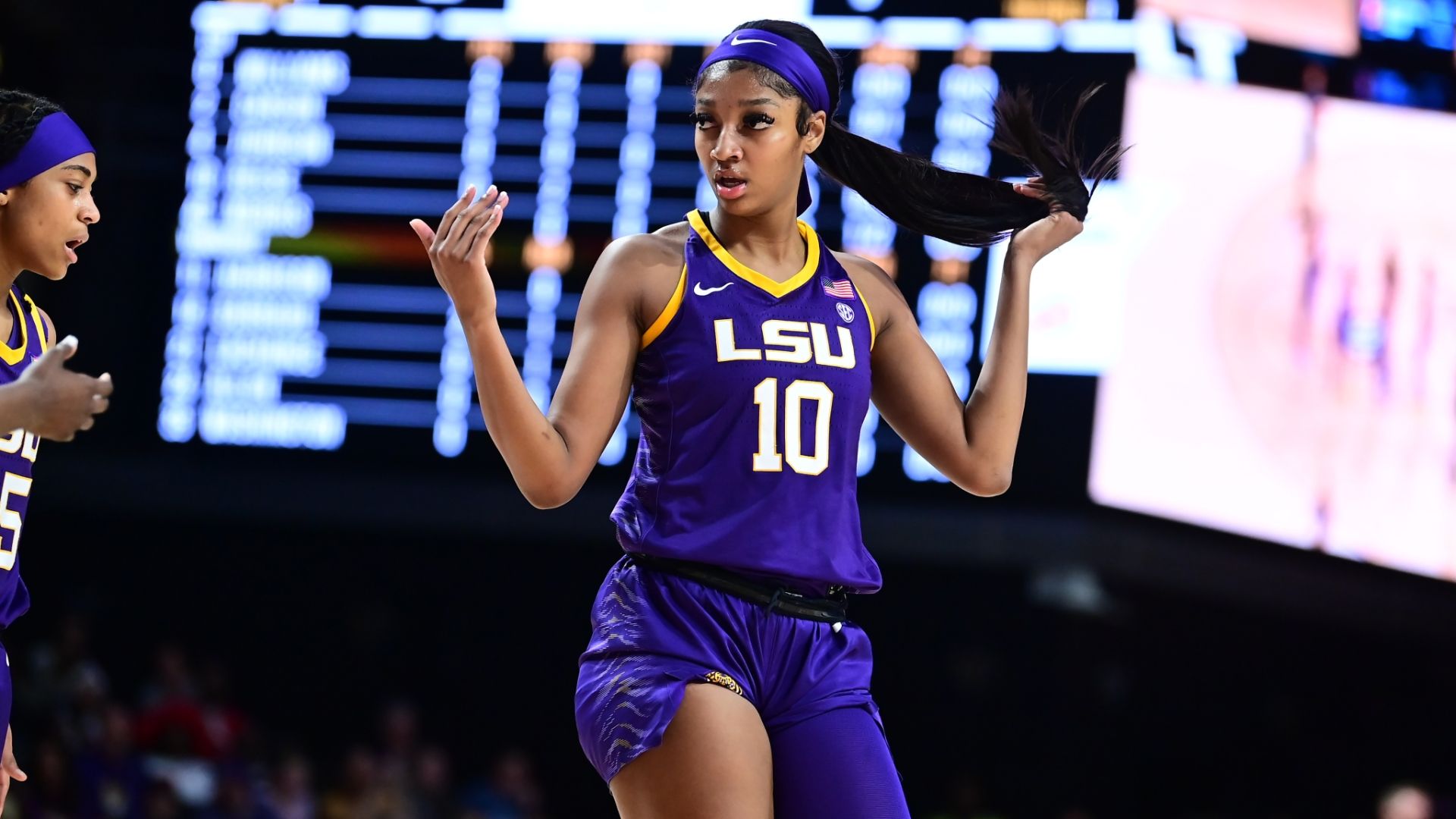 Latest double-double by LSU's Reese overwhelms Vandy