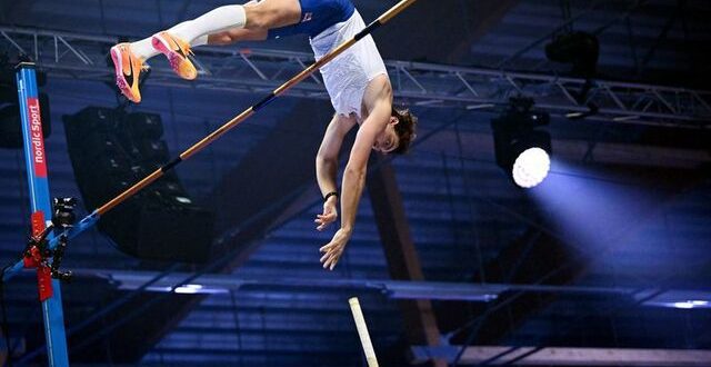 Mondo Duplantis flies to new indoor Pole Vault World Record in France