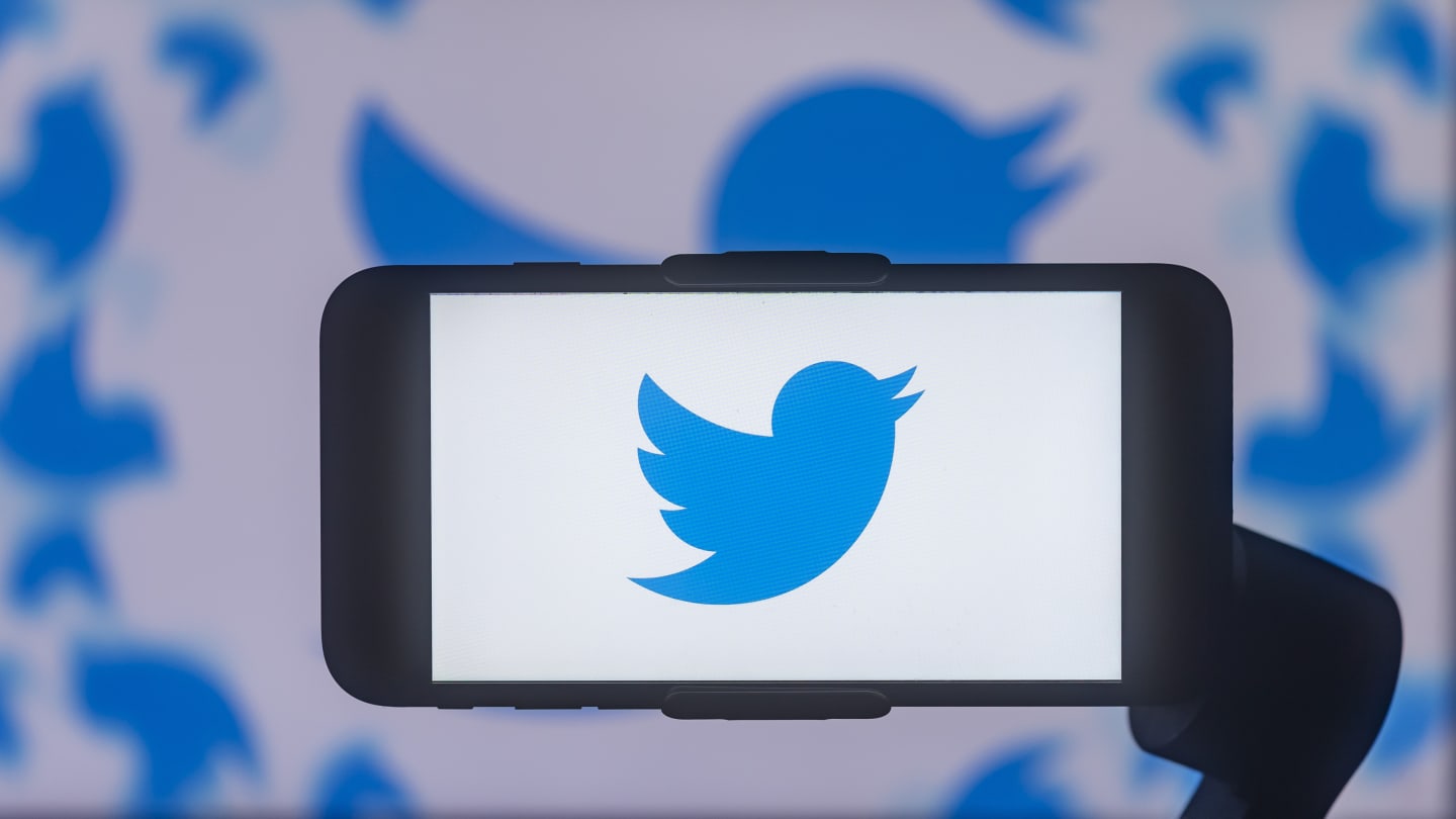 Twitter Has Global Outage at a Really Bad Time