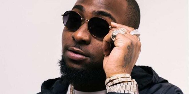 Valentine's Day: Davido's fans feed Nigerians on the street