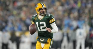 Aaron Rodgers to the Patriots Would Be a Hilarious Twist