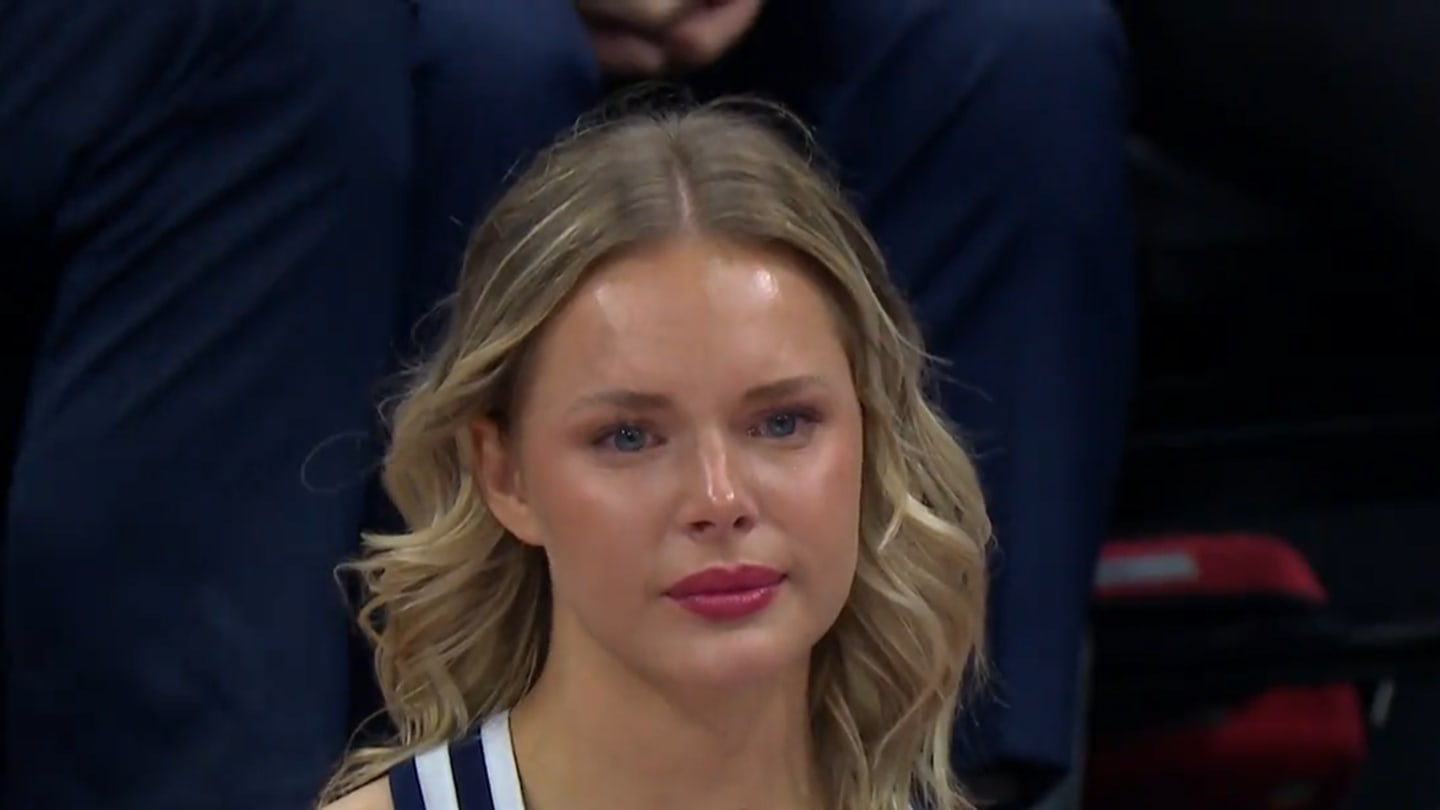 Crying Utah State Cheerleader Goes Viral After First-Round Loss