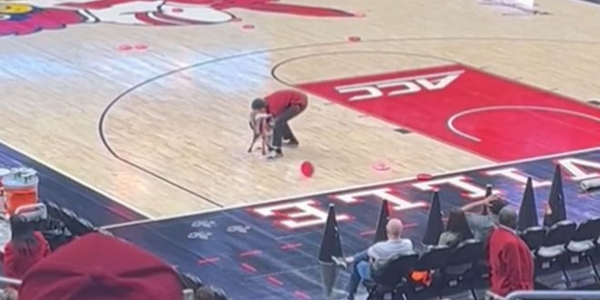 Dog Poops On Court During Louisville Halftime Show