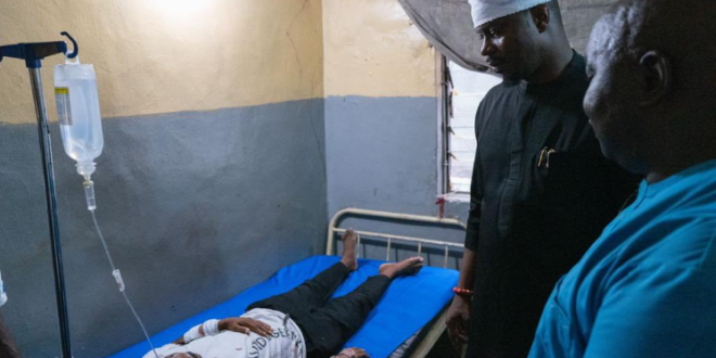 Gbadebo Rhodes-Vivour visits victims of election violence in hospital