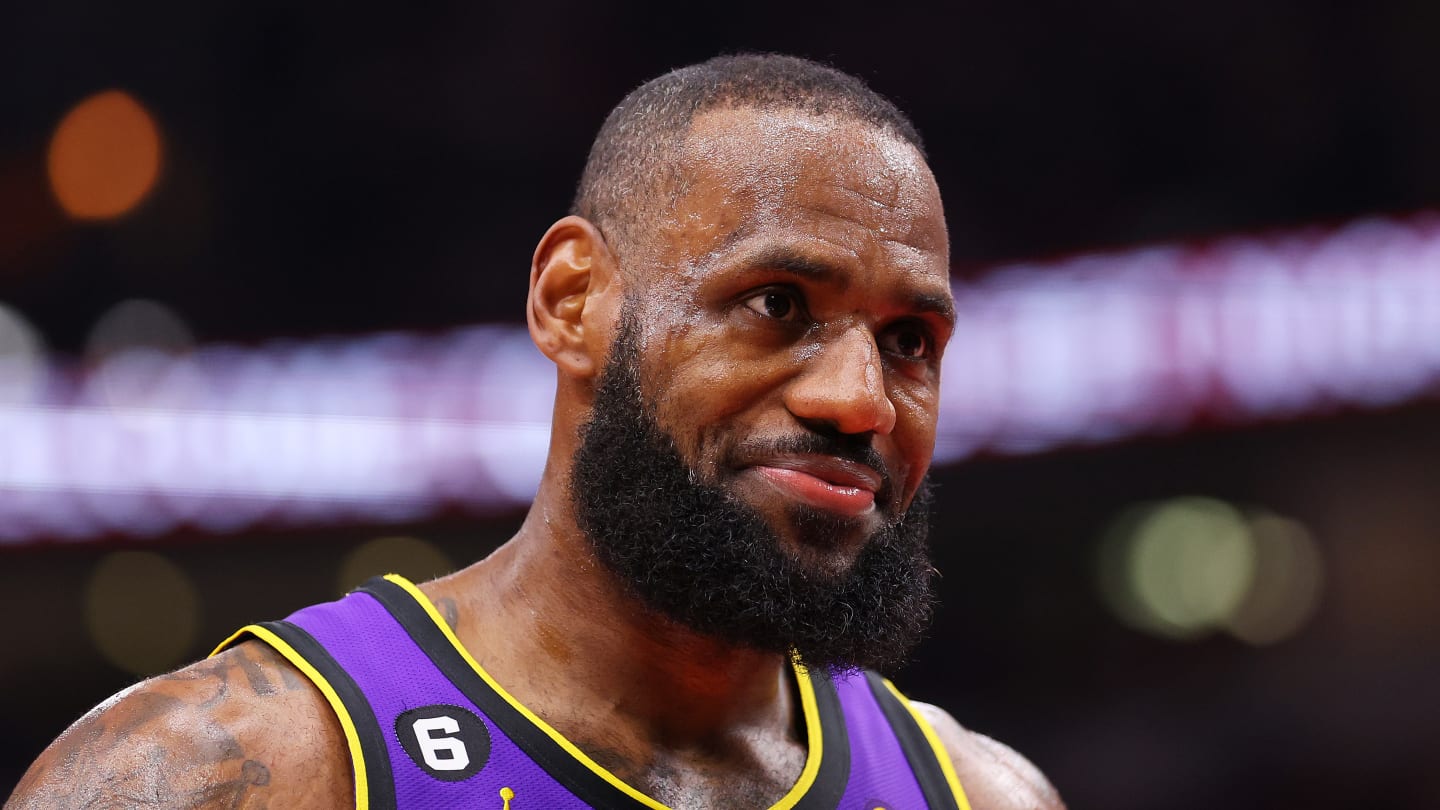 LeBron James Was Called For a Pretty Blatant Travel and People Still Got Mad Online
