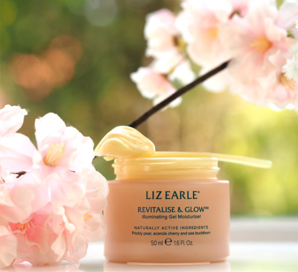 Liz Earle NEW Glow Collection #ad | British Beauty Blogger