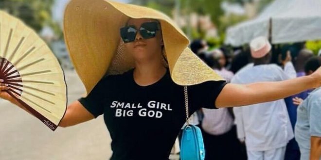 Toke Makinwa slams Nigerians who bully online and claim to be different from street thugs