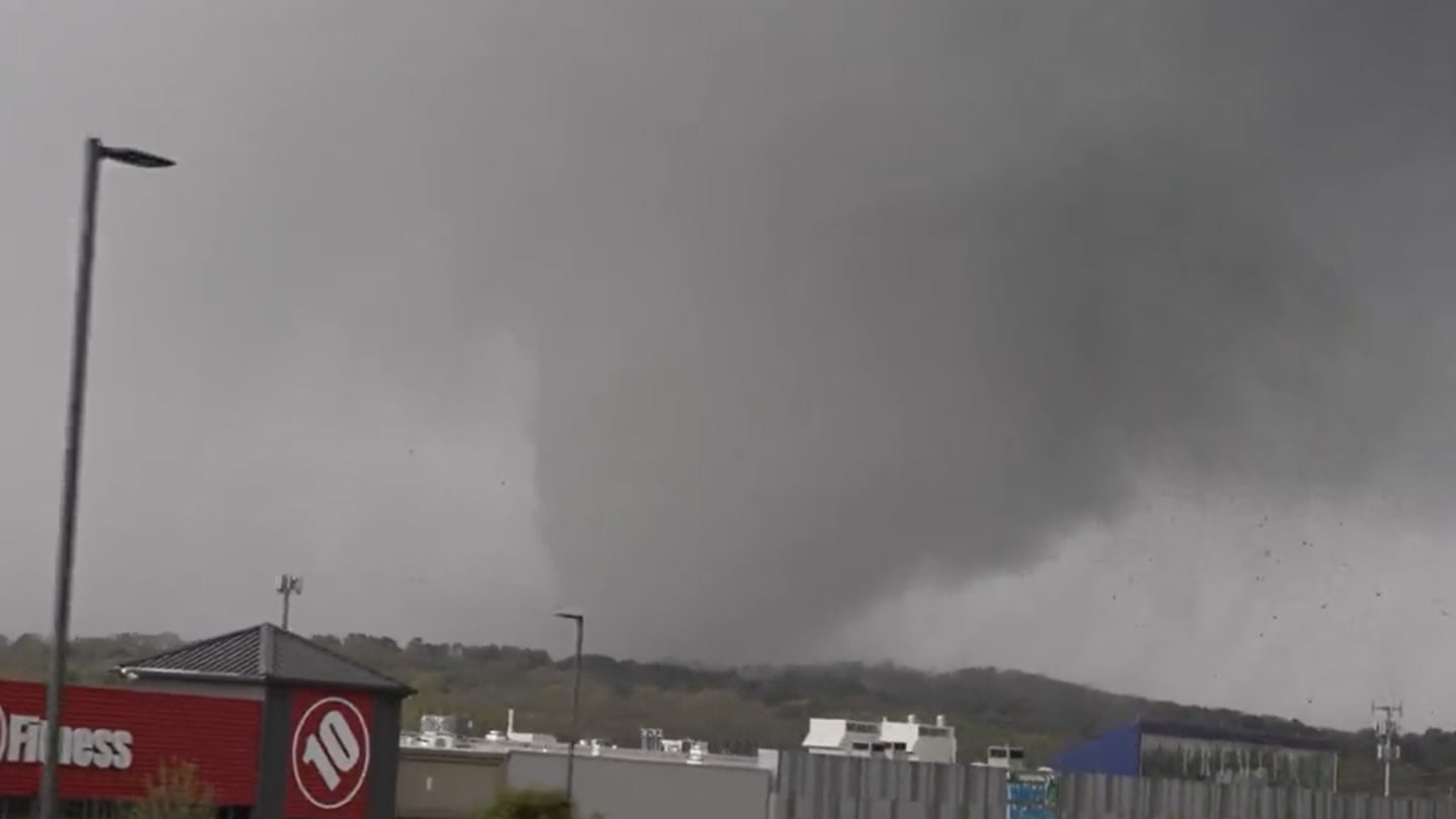 Video of Little Rock Tornado Is Terrifying