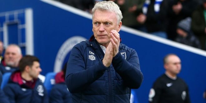 West Ham manager David Moyes applauds during his side
