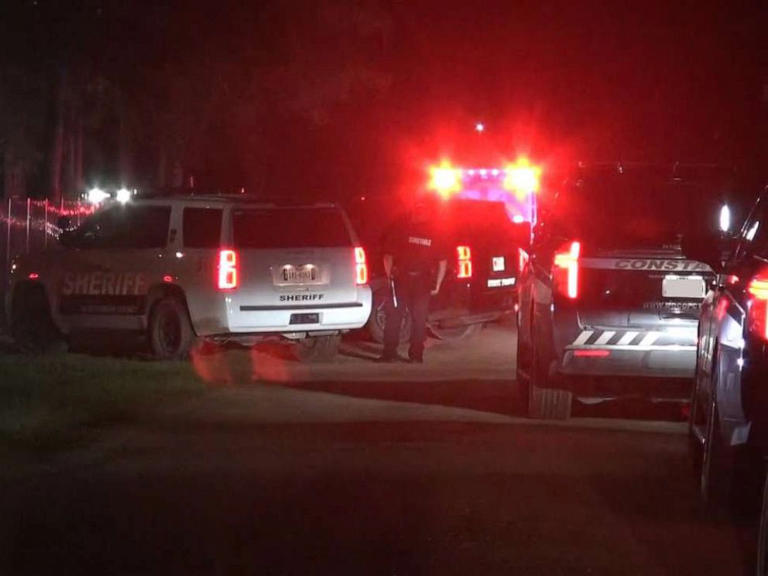 5 shot dead in Texas mass shooting, suspect still at large