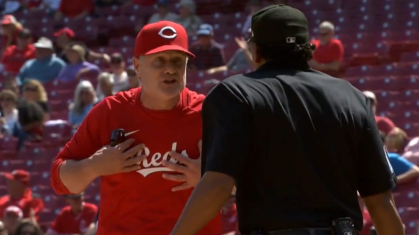 Empty Reds Stadium Helps Mics Pick Up David Bell Cursing During Ejection