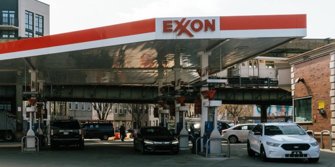 Exxon and Chevron Report More Modest Profits as Oil and Gas Prices Ease