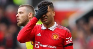 Casemiro looks dejected during Manchester United