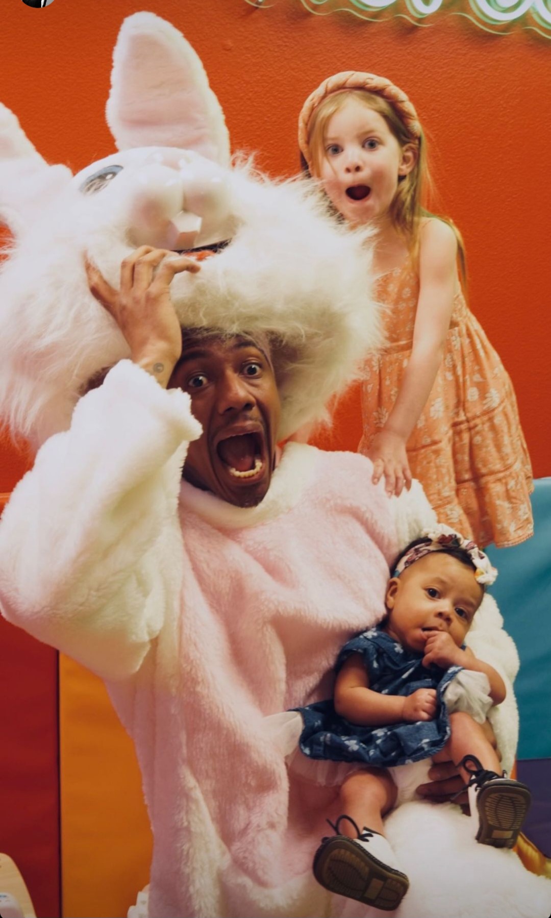 Reactions as Nick Cannon wears bunny costume to visit all his kids and their mothers for Easter photos