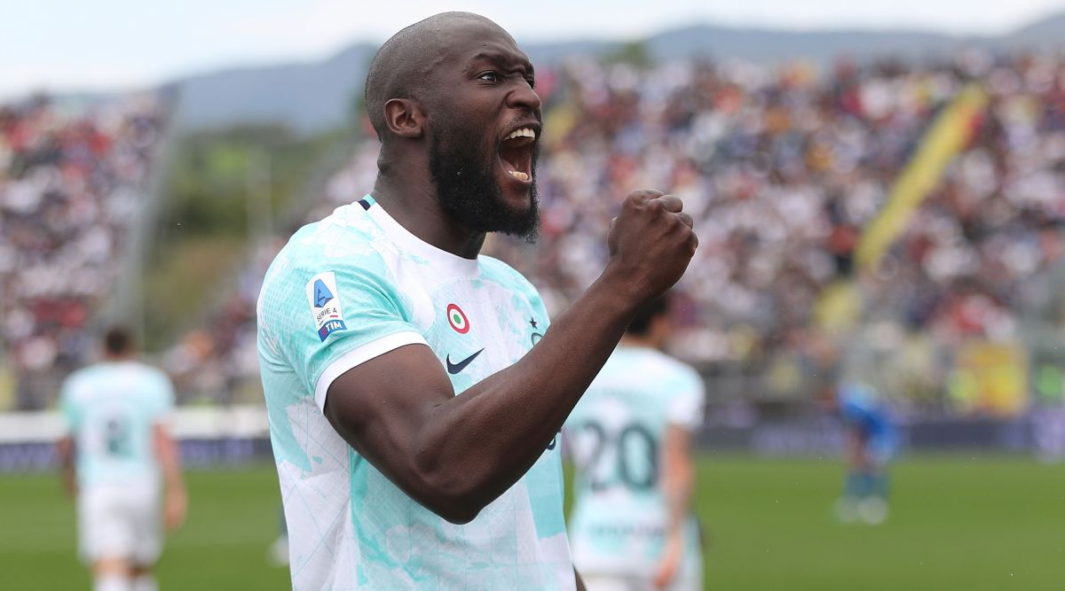 Romelu Lukaku of Inter Milan celebrates after scoring a goal during the Serie A match between Empoli and Inter Milan at the Stadio Carlo Castellani on April 22, 2023 in Empoli, Italy.