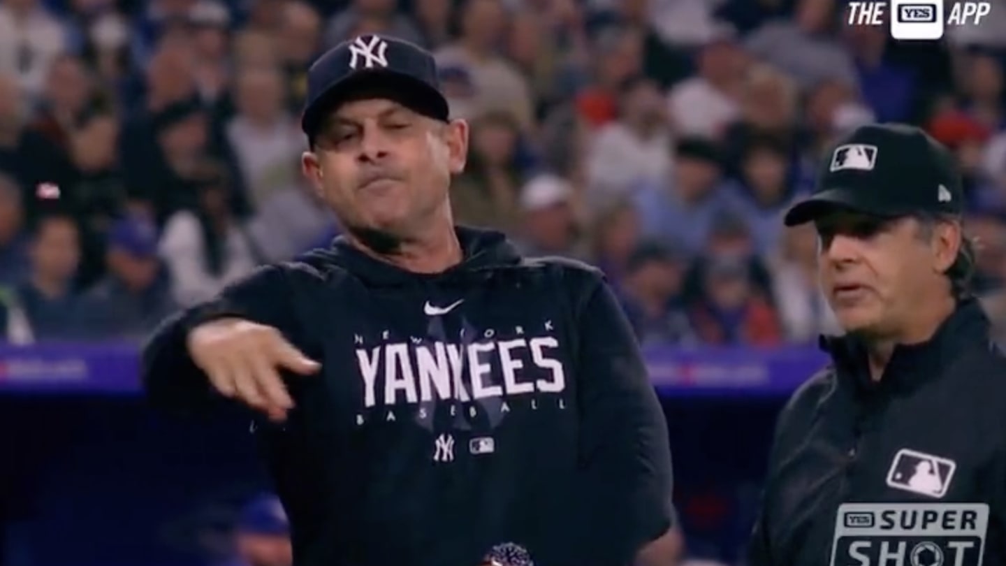 Aaron Boone Freaks Out, Throws Gum After Getting Ejected For Complaining About Horrible Strike Call