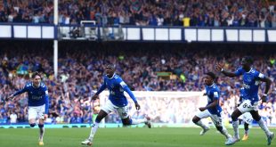 Abdoulaye Doucoure of Everton celebrates after scoring his team