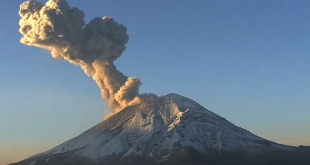 Alert Level Is Raised in Central Mexico as Volcano Spews Smoke and Ash