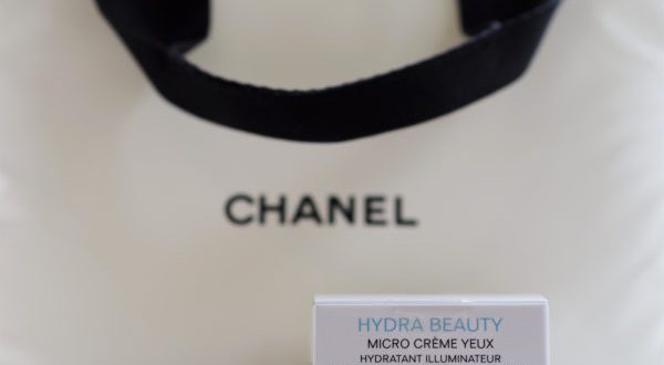 CHANEL Illuminating Hydrating Eye Cream | British Beauty Blogger