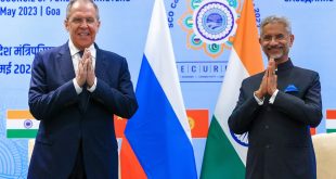India meets with China, Russia on sidelines of regional summit
