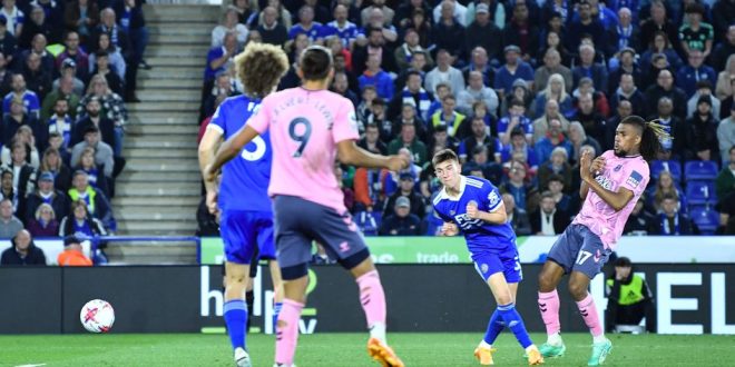 Iwobi rescues point for Everton against Ndidi's Leicester in battle for Premier League survival