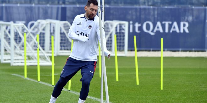 Lionel Messi back training with Paris Saint-Germain after suspension